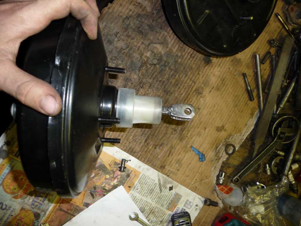 Вакуумный усилитель тормозов(вут) шипит, ремонт своими силами