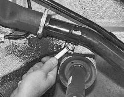Крышка радиатора, как проверить неисправности если течет тосол или антифриз из под крышки горловины, как открутить и снять