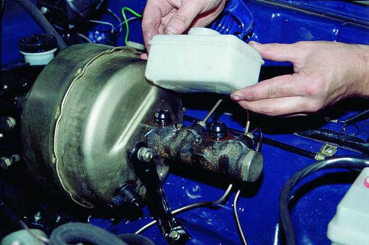 Ремонт и замена вакуумного усилителя тормозов — устройство и возможные неисправности