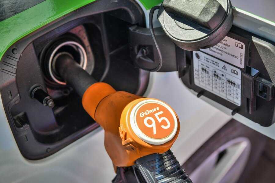 Что будет если залить не тот бензин? 95 вместо 92 или 98(100) вместо 95? и можно ли их мешать?