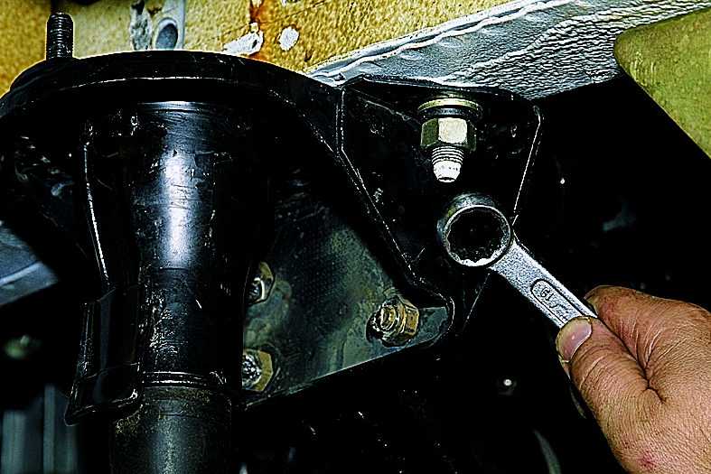 Замена подушек двигателя на ваз 2107 (2106, 2105, 2104): хитрости