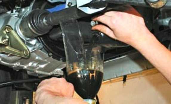 Инструкция по замене масла в двигателе автомобиля «lada vesta» своими руками