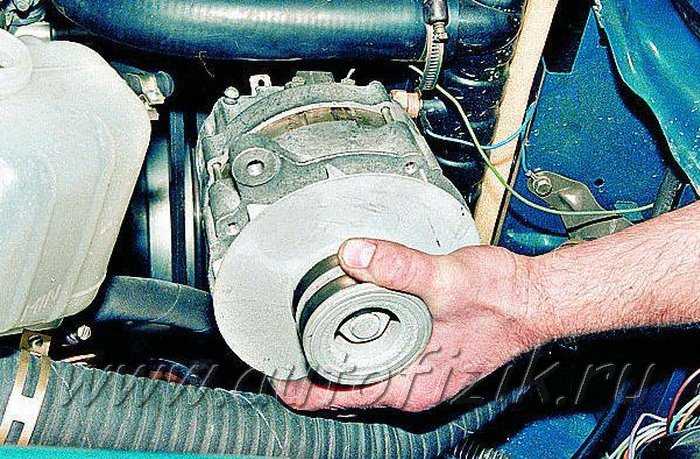 Свистит ремень генератора: причины свиста при холодном двигателе и после замены, способы устранения неисправности