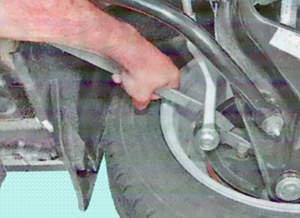 Замена тормозных колодок передних колес (для применения на моделе lada largus)