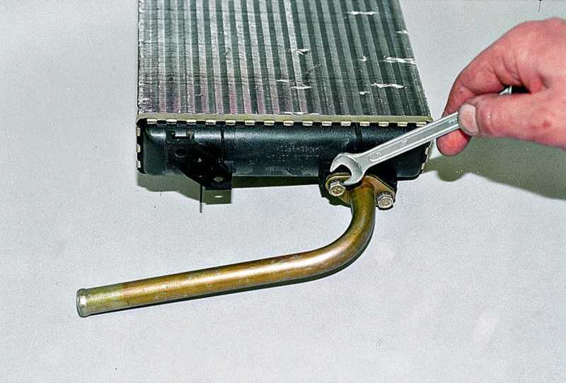 Ваз 21099: замена радиатора печки своими руками